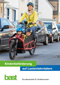 Cover of the brochure "Kinderbeförderung aus Lastenfahrrädern"